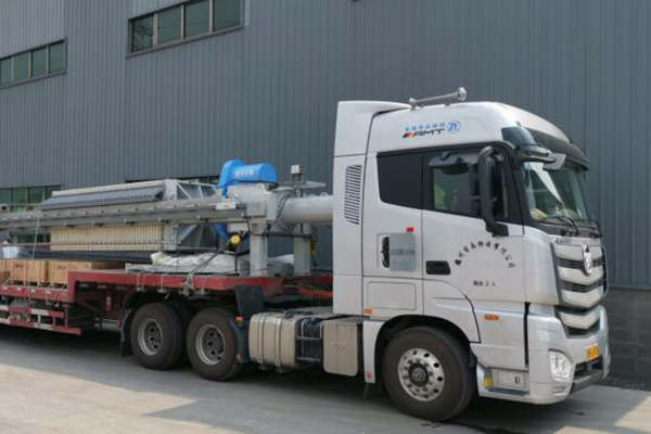 迎難而上克時(shí)艱，化危為機(jī)謀發(fā)展